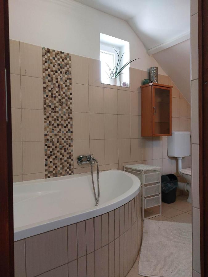 Welcome Vendeghaz Hotel Pecs Ngoại thất bức ảnh